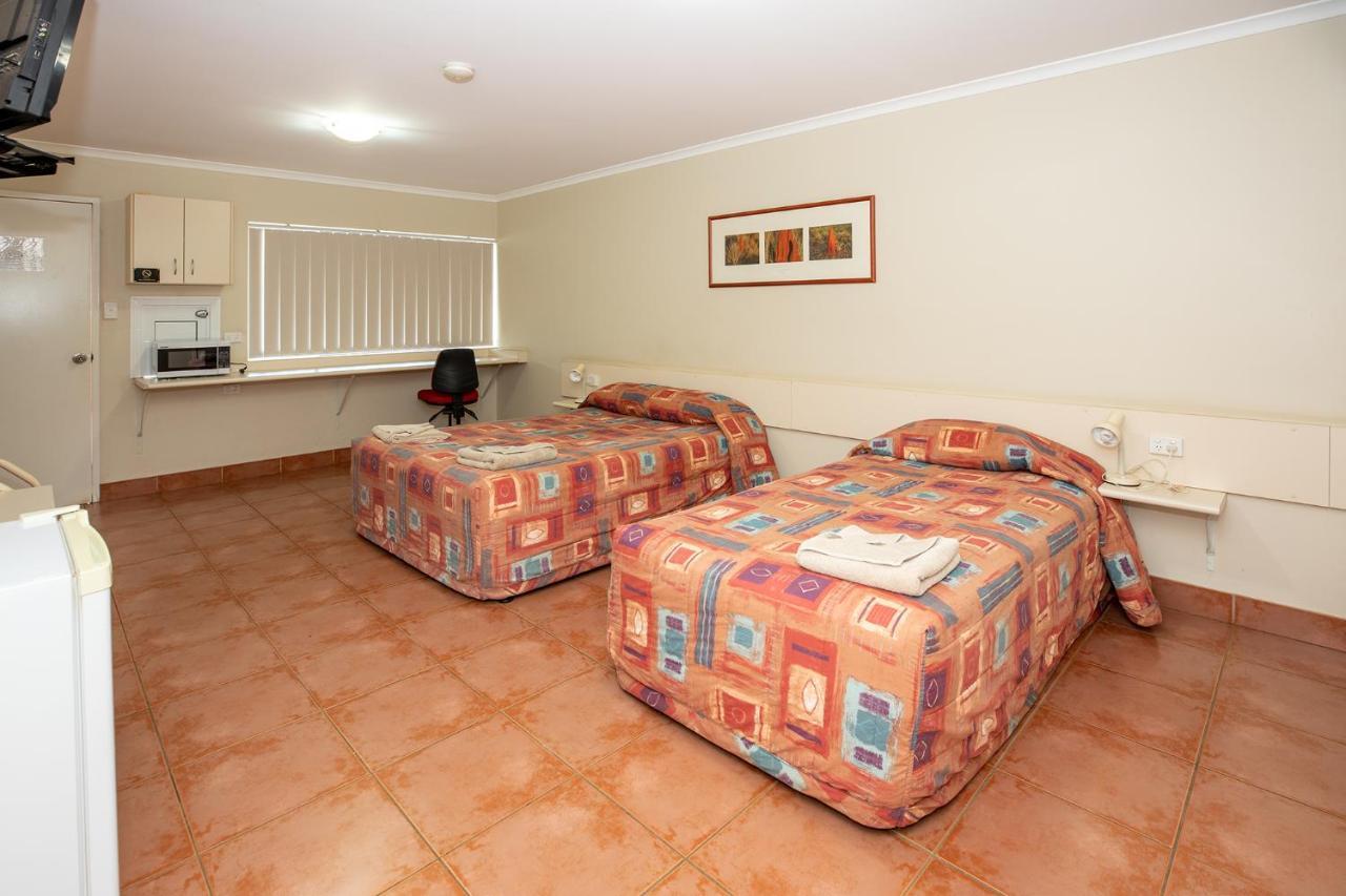 Leichhardt Hotel Motel 클론커리 외부 사진