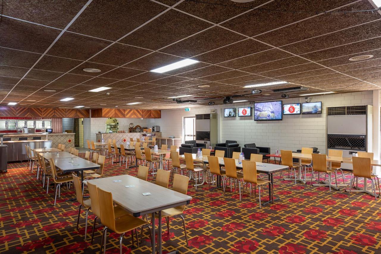 Leichhardt Hotel Motel 클론커리 외부 사진