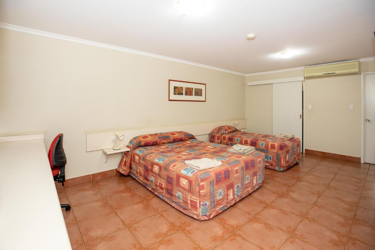 Leichhardt Hotel Motel 클론커리 외부 사진